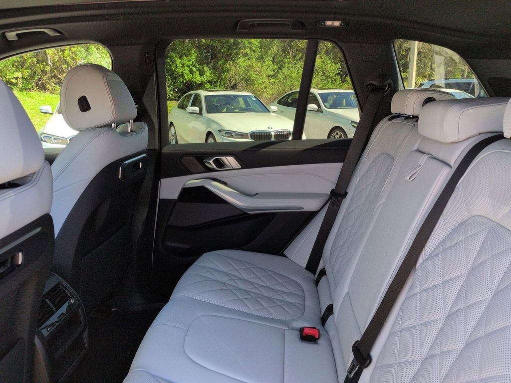 New 2026 BMW X5 xDrive40i w/ M Sport Package image 14