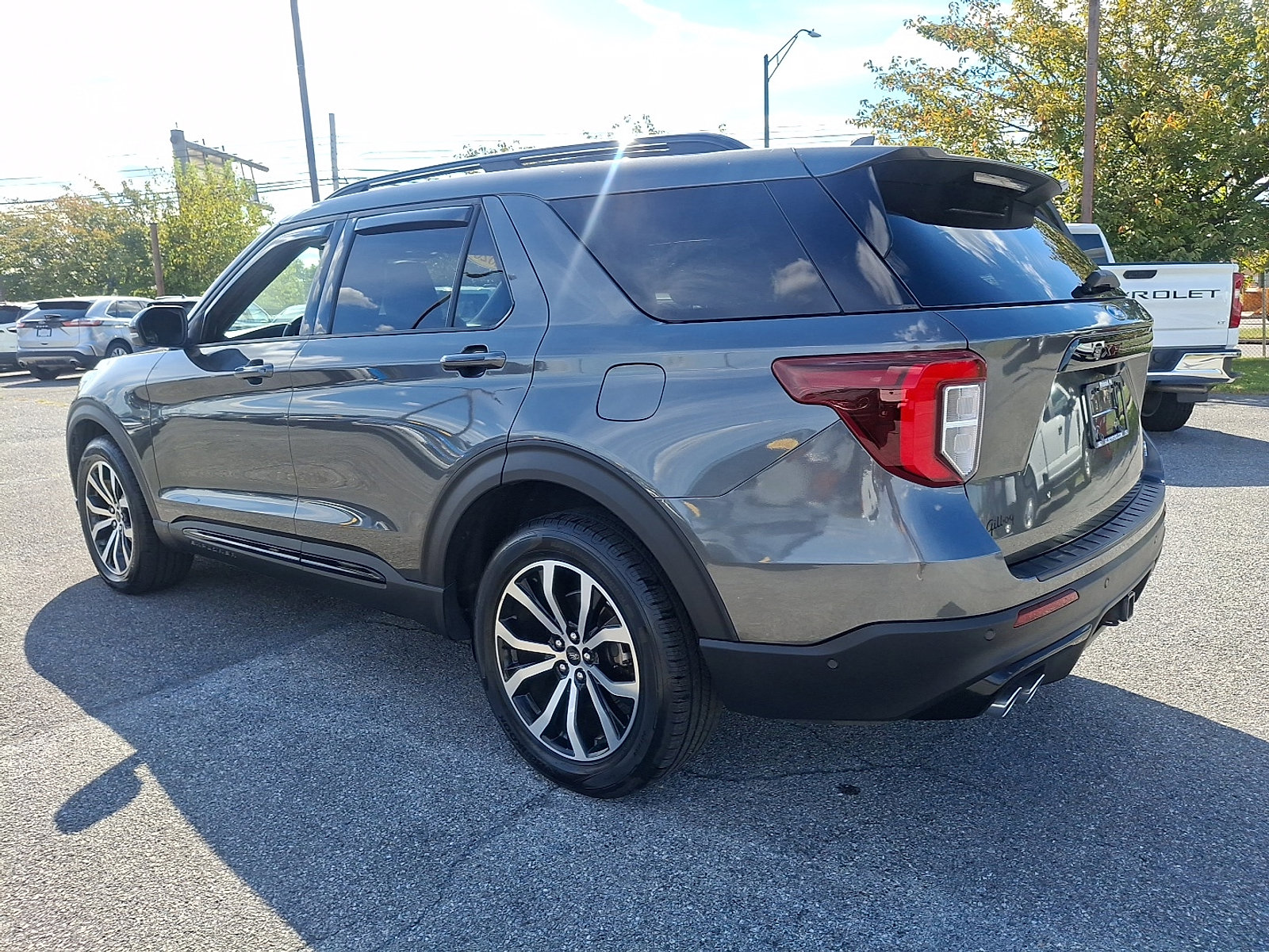 Used 2020 Ford Explorer ST w/ Premium Technology Package AWD/4WD image 4