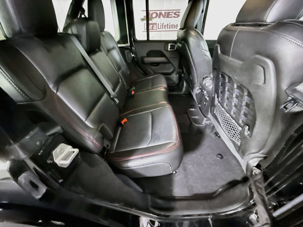 Used 2023 Jeep Wrangler Unlimited Rubicon w/ LED Lighting Group AWD/4WD image 29