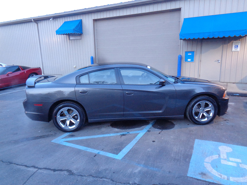 Used 2014 Dodge Charger SE w/ Sport Appearance Group RWD image 6