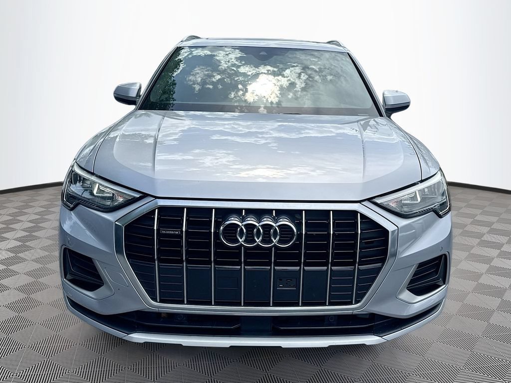 Used 2019 Audi Q3 2.0T Premium w/ Convenience Package AWD/4WD image 2