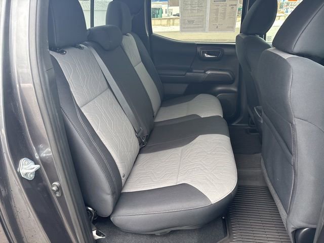 Used 2021 Toyota Tacoma TRD Off-Road image 15