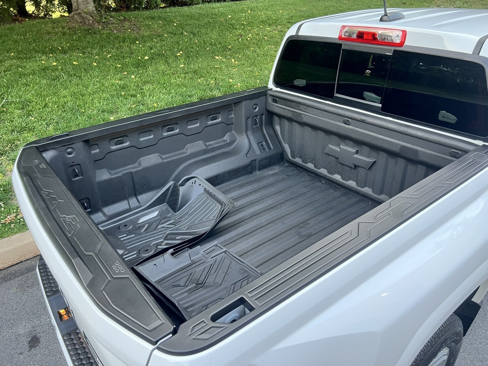 Used 2025 Chevrolet Colorado LT w/ Advanced Trailering Package RWD image 60