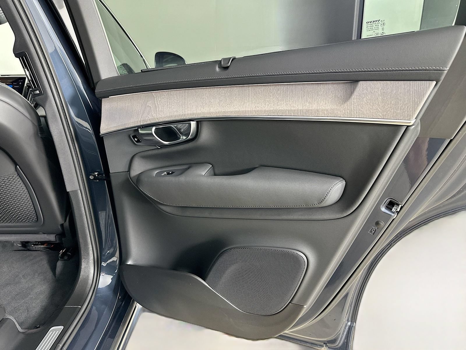 New 2026 Volvo XC90 B6 Ultra w/ Protection Package Premier AWD/4WD image 43