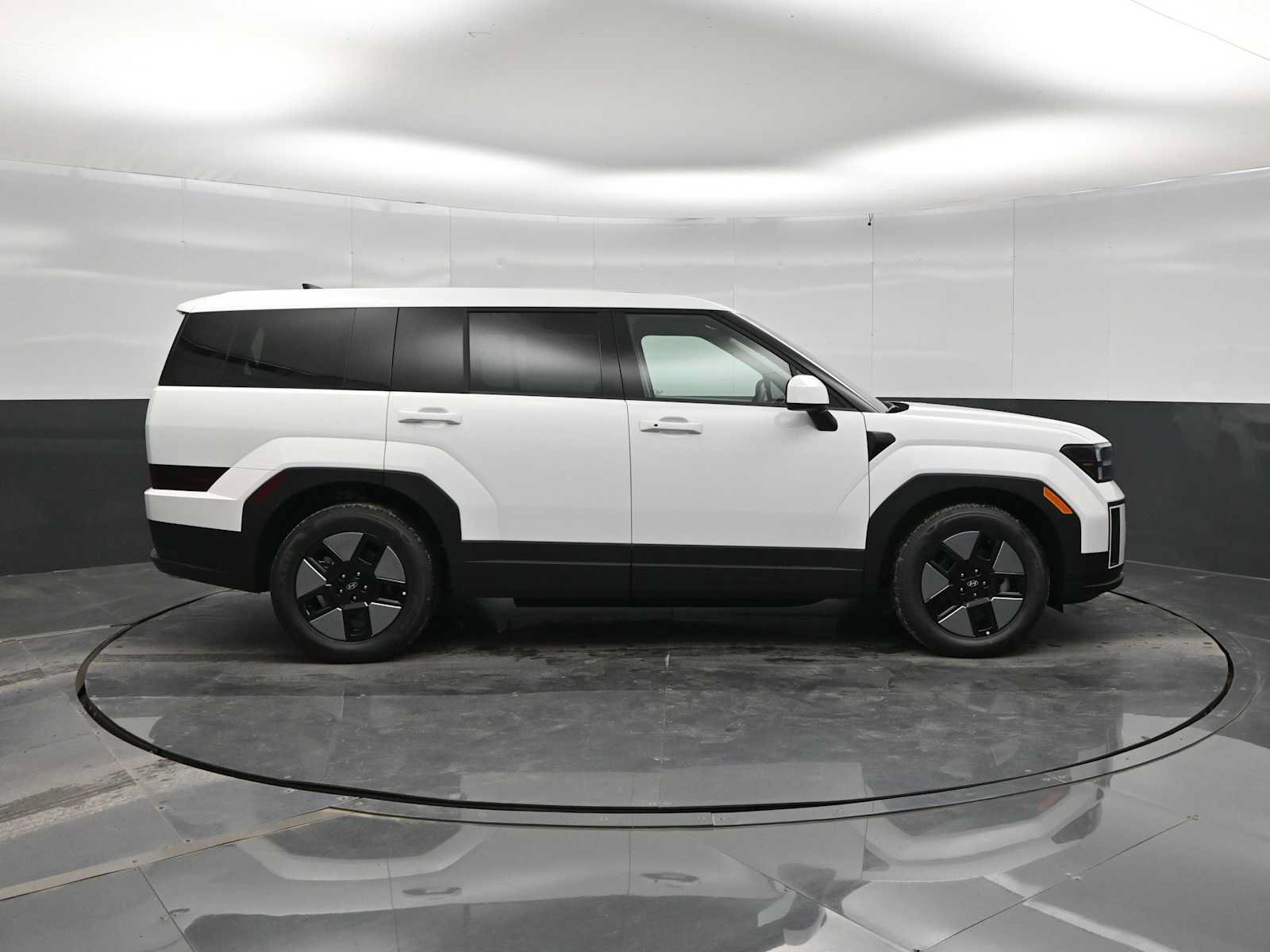 New 2026 Hyundai Santa Fe SE FWD image 9