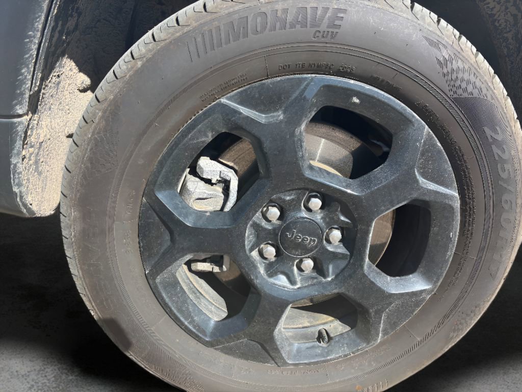 Used 2024 Jeep Compass Trailhawk image 9