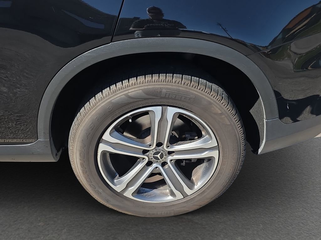 Used 2019 Mercedes-Benz GLC 300 image 5