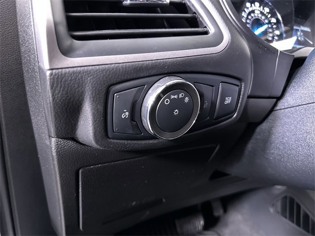 Used 2022 Ford Edge SEL image 18