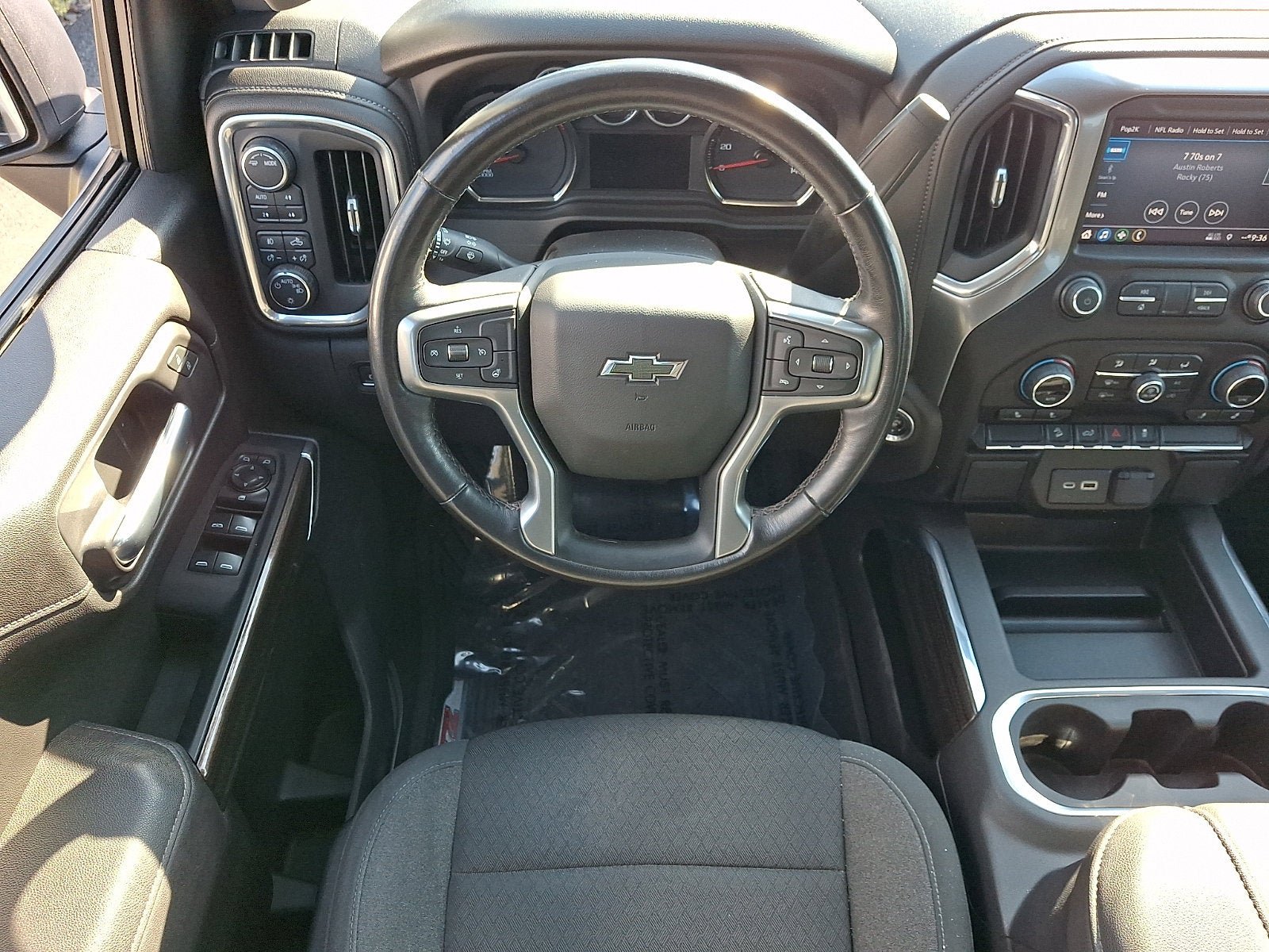 Used 2022 Chevrolet Silverado 1500 LT Trail Boss w/ Bed Protection Package AWD/4WD image 11