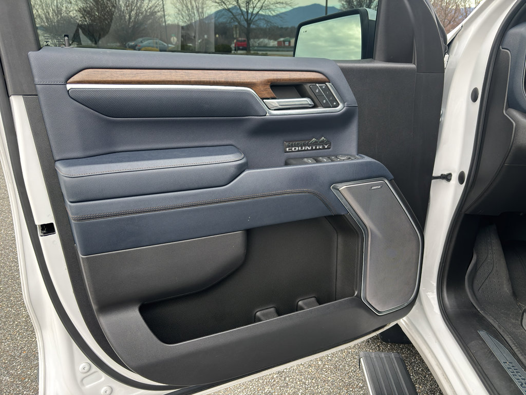 Used 2023 Chevrolet Silverado 1500 High Country w/ High Country Premium Package image 19