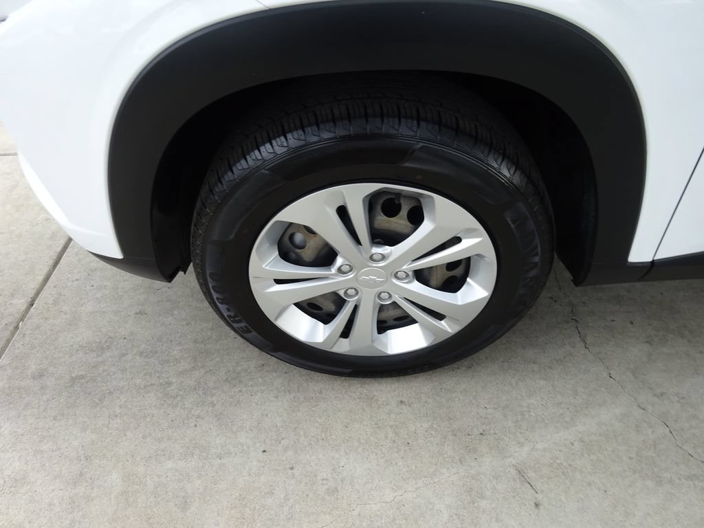 Certified 2024 Chevrolet Trax LS FWD image 10