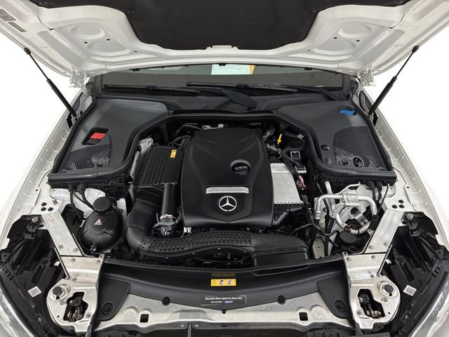 Used 2017 Mercedes-Benz E 300 4MATIC image 11