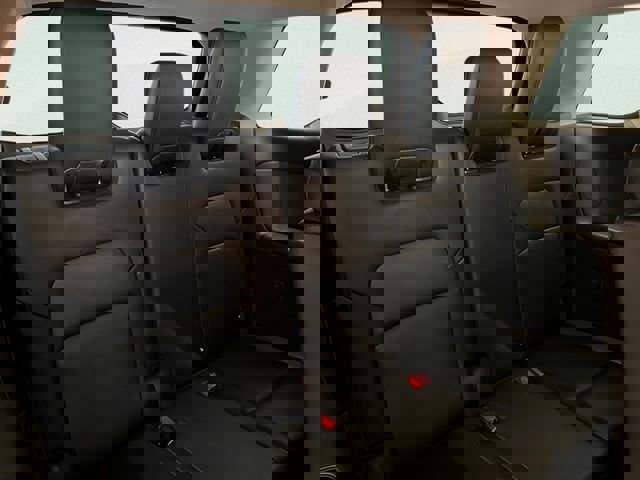 Used 2024 Nissan Pathfinder SL AWD/4WD image 12