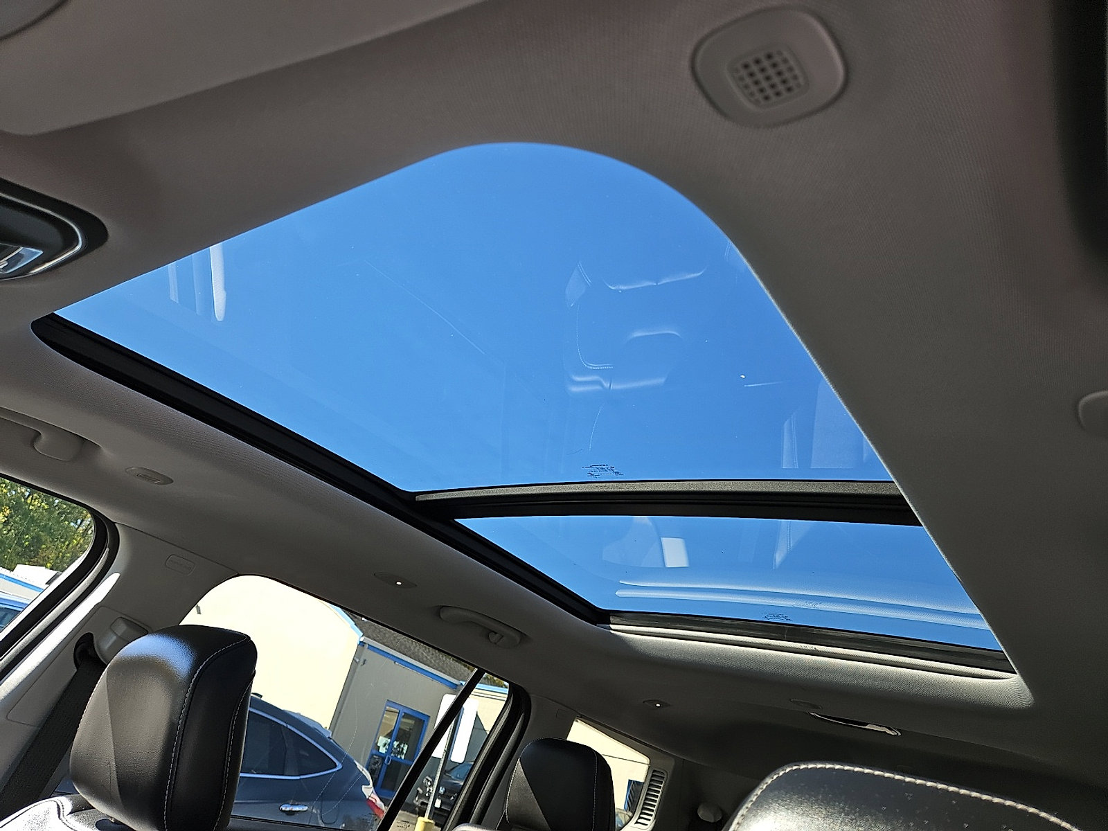 Used 2022 Jeep Grand Cherokee L Limited image 16