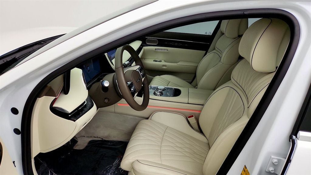 Used 2025 Genesis G90 3.5T AWD/4WD image 13