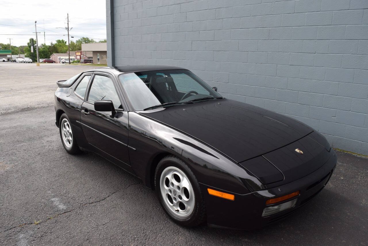 Used 1988 Porsche 944 Turbo RWD image 32