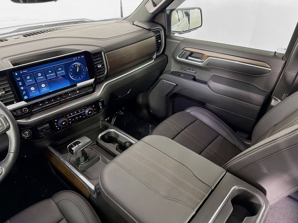 Used 2026 Chevrolet Silverado 1500 High Country AWD/4WD image 25