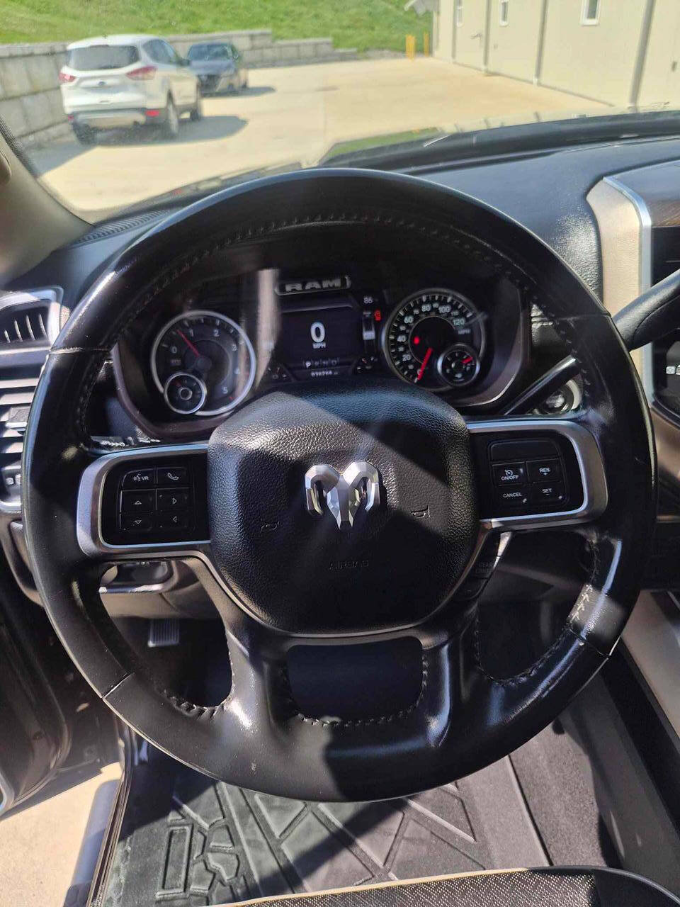 Used 2022 RAM 3500 Laramie AWD/4WD image 14