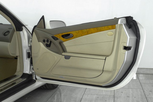 Used 2008 Mercedes-Benz SL 550 image 38
