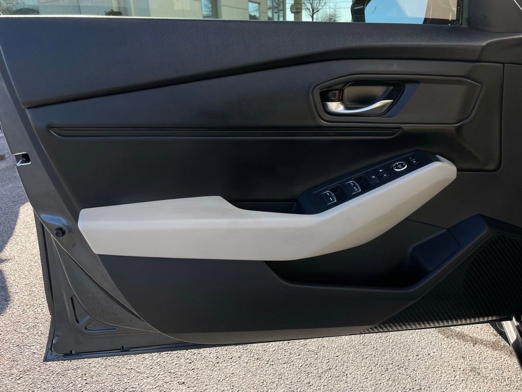 Certified 2025 Honda Accord SE image 23