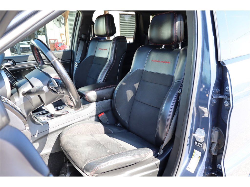 Used 2021 Jeep Grand Cherokee Trailhawk w/ Premium Lighting Group AWD/4WD image 11