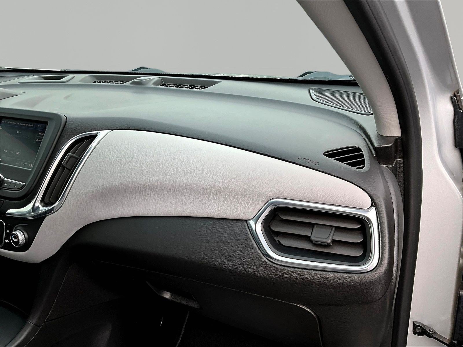 Used 2022 Chevrolet Equinox LT FWD image 26