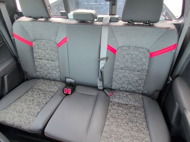 Used 2023 Chevrolet Colorado Z71 w/ Z71 Convenience Package 2 AWD/4WD image 8