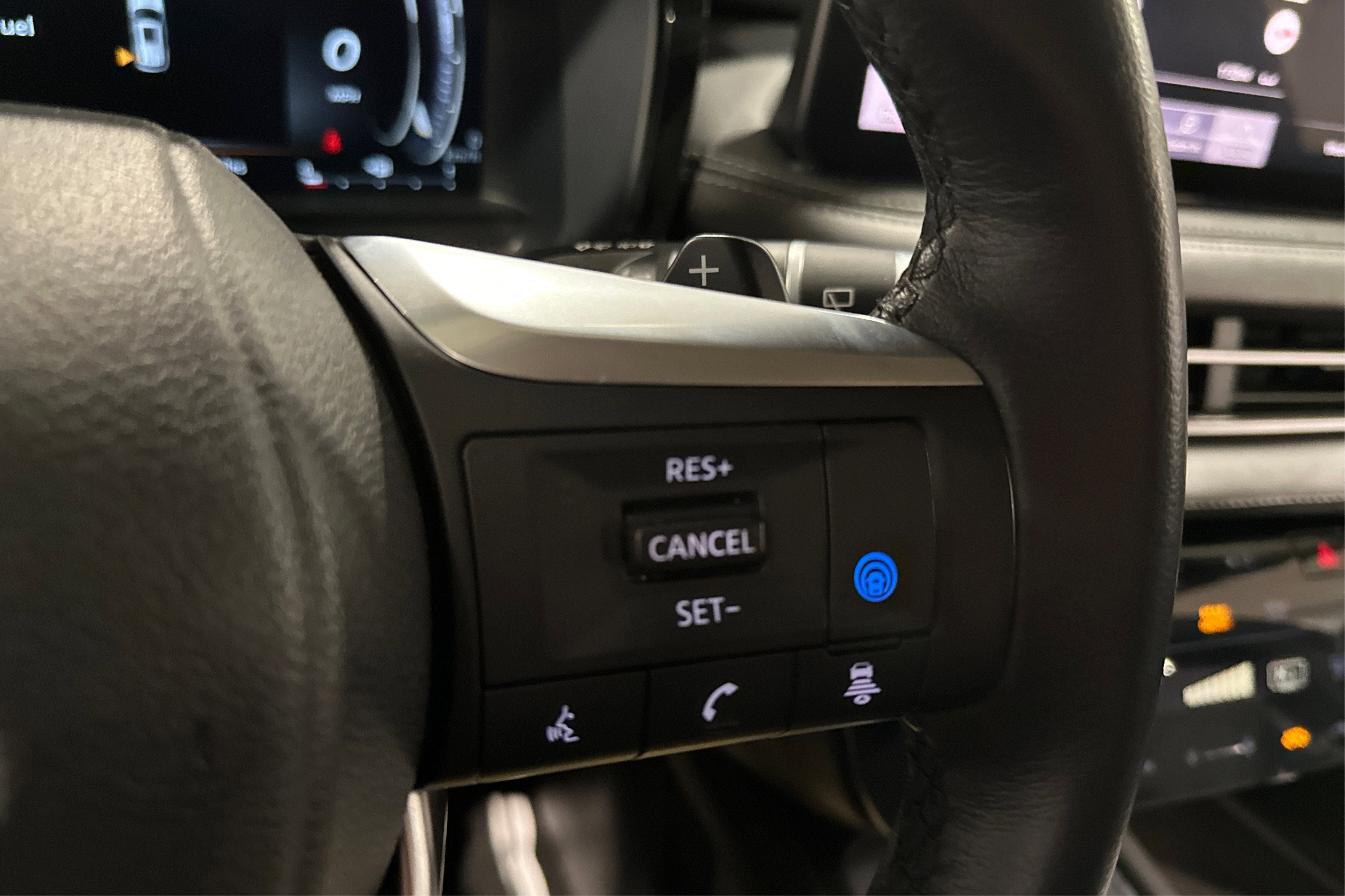 Used 2024 INFINITI QX60 Luxe image 24