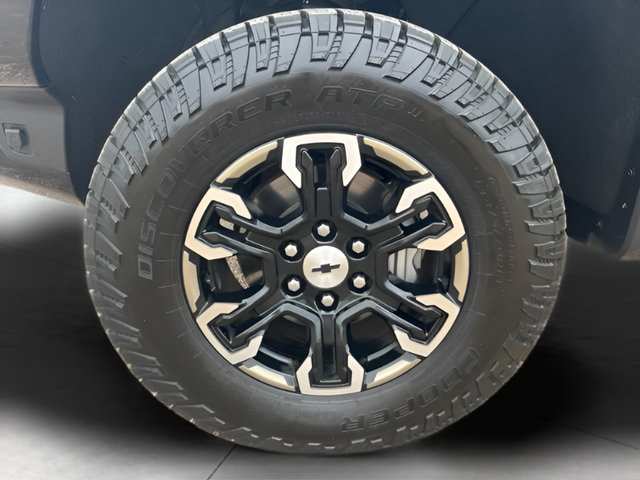Used 2024 Chevrolet Silverado 1500 ZR2 w/ Technology Package AWD/4WD image 11