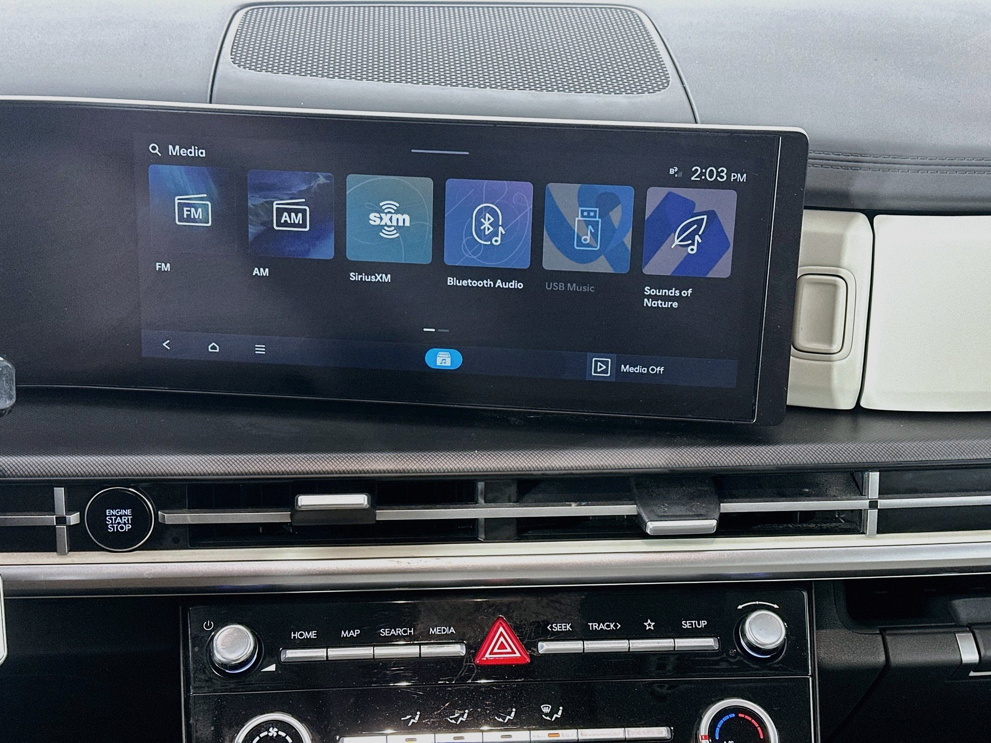Used 2025 Hyundai Santa Fe SE FWD image 21