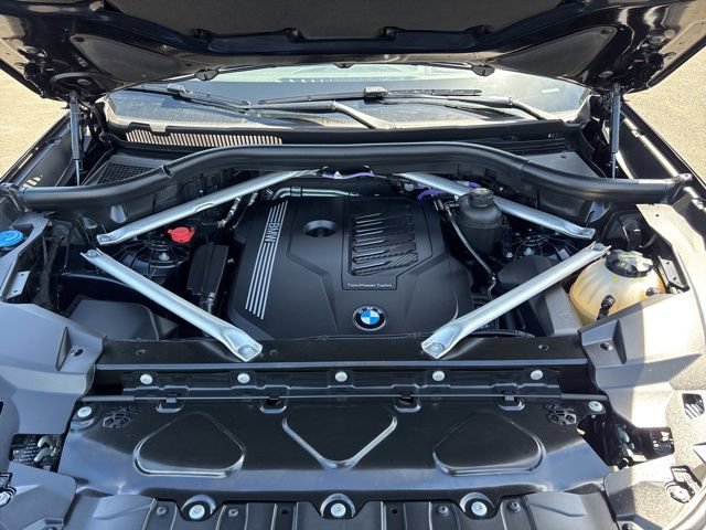 Used 2022 BMW X6 xDrive40i AWD/4WD image 57