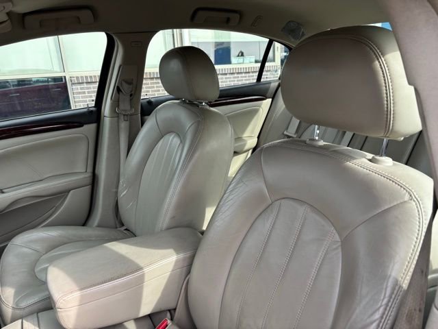 Used 2008 Buick Lucerne CXL w/ Driver Confidence Package image 11
