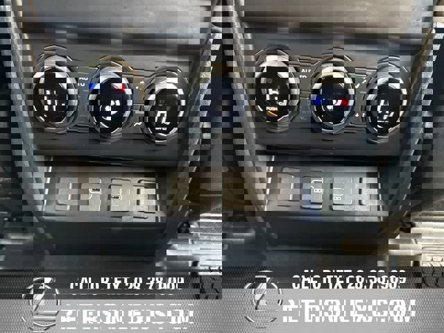 Used 2023 Land Rover Defender 110 S image 17