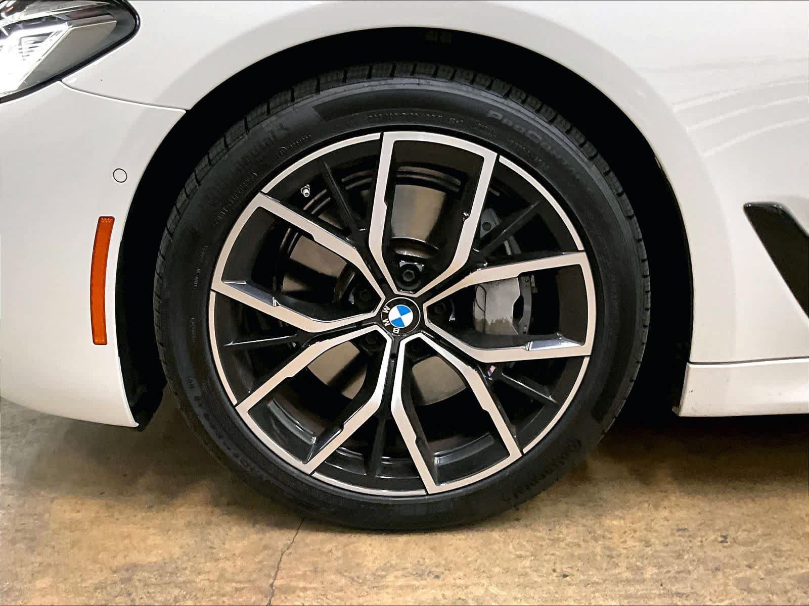 Used 2023 BMW 540i w/ M Sport Package RWD image 12