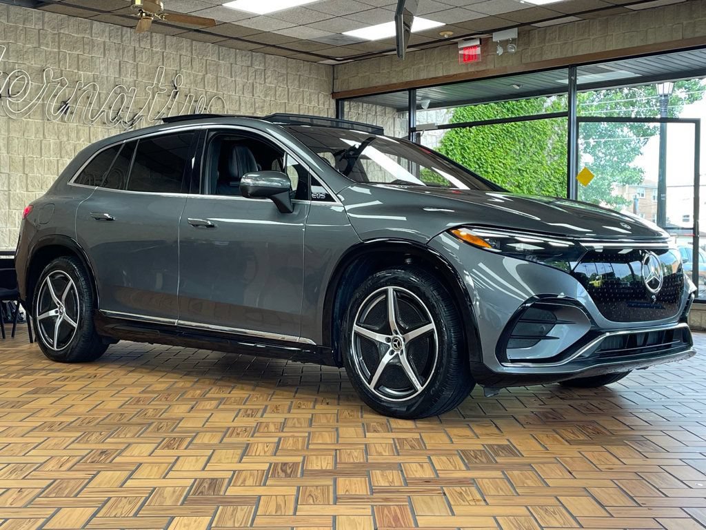 Used 2023 Mercedes-Benz EQS 580 4MATIC SUV image 8