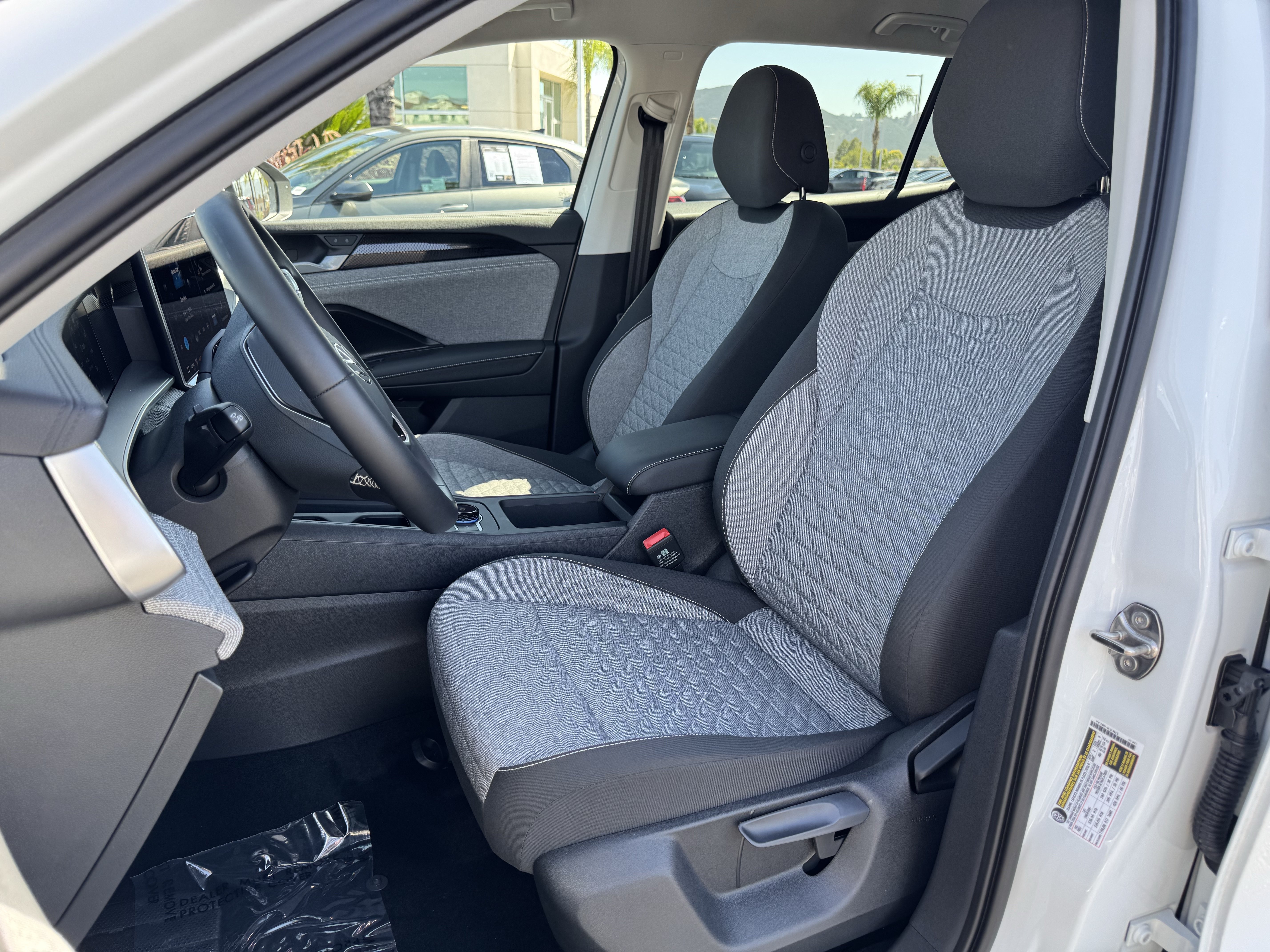 Certified 2025 Volkswagen Tiguan S AWD/4WD image 22