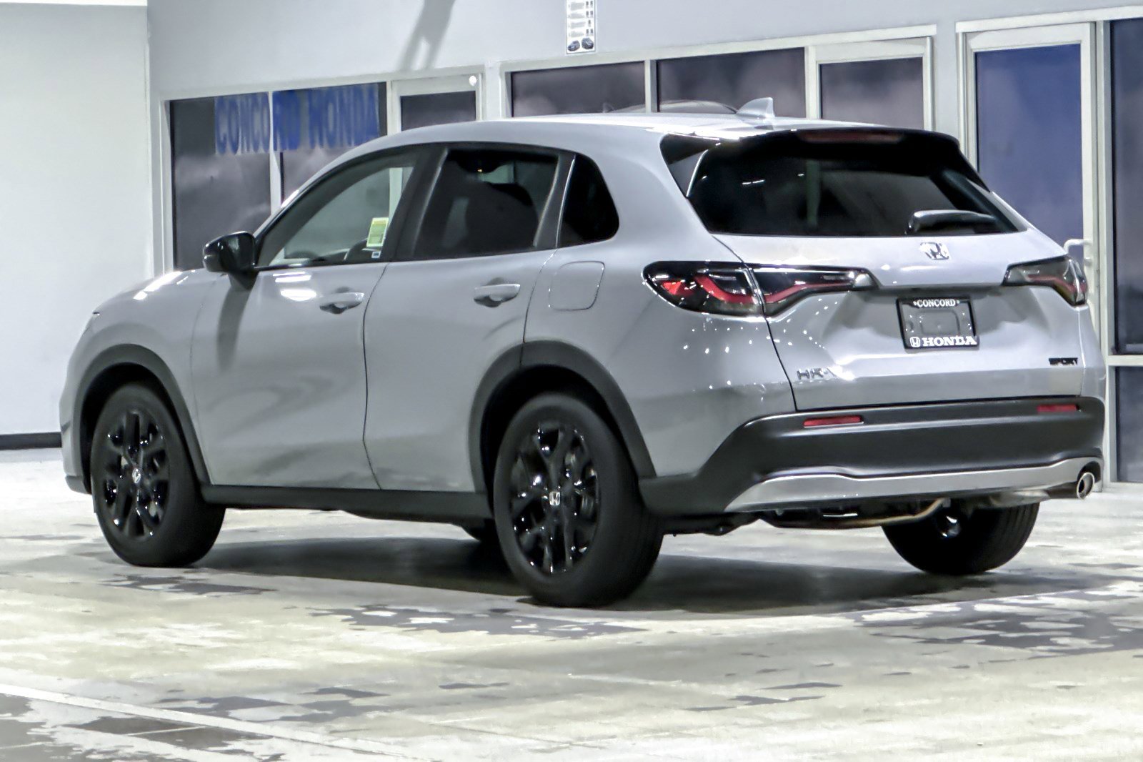 Used 2025 Honda HR-V Sport image 3