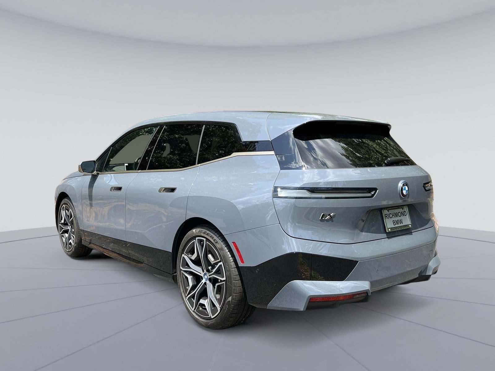 New 2024 BMW iX M60 image 3