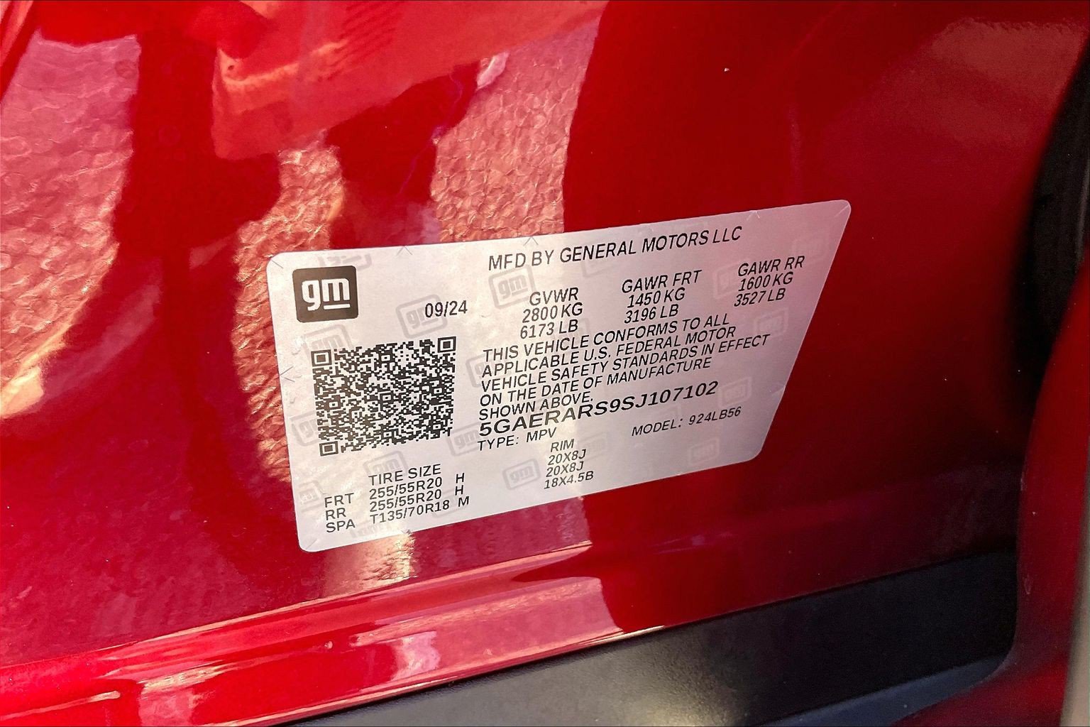 Used 2025 Buick Enclave Preferred FWD image 36