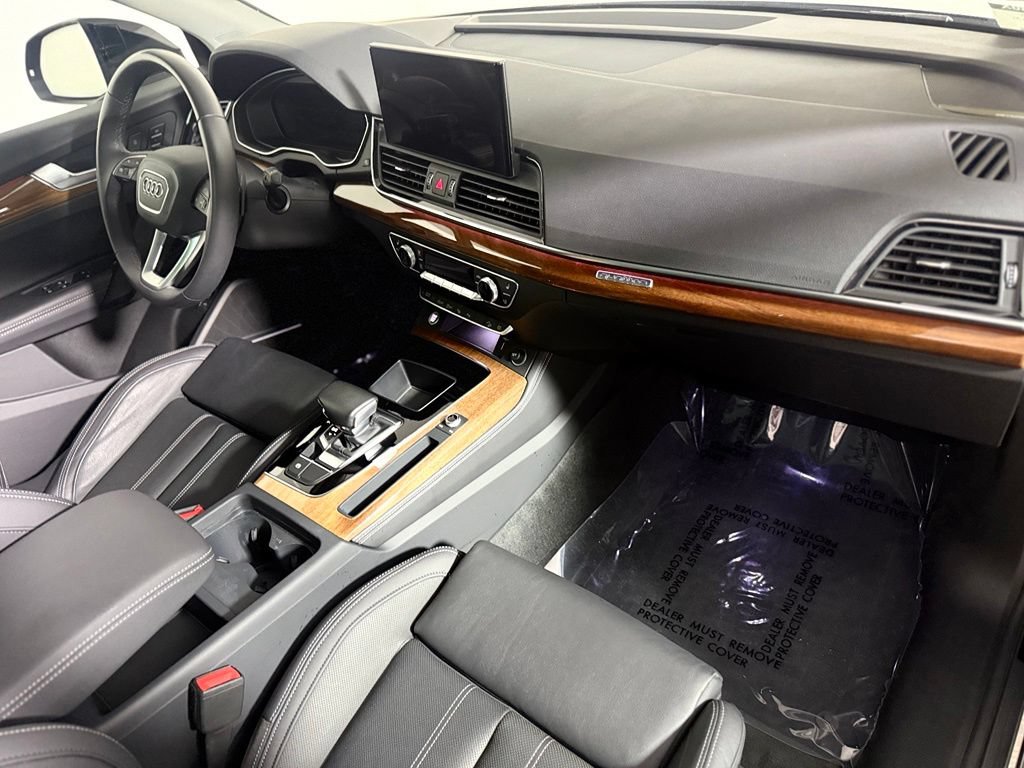 Used 2025 Audi Q5 Prestige w/ Prestige Package AWD/4WD image 25