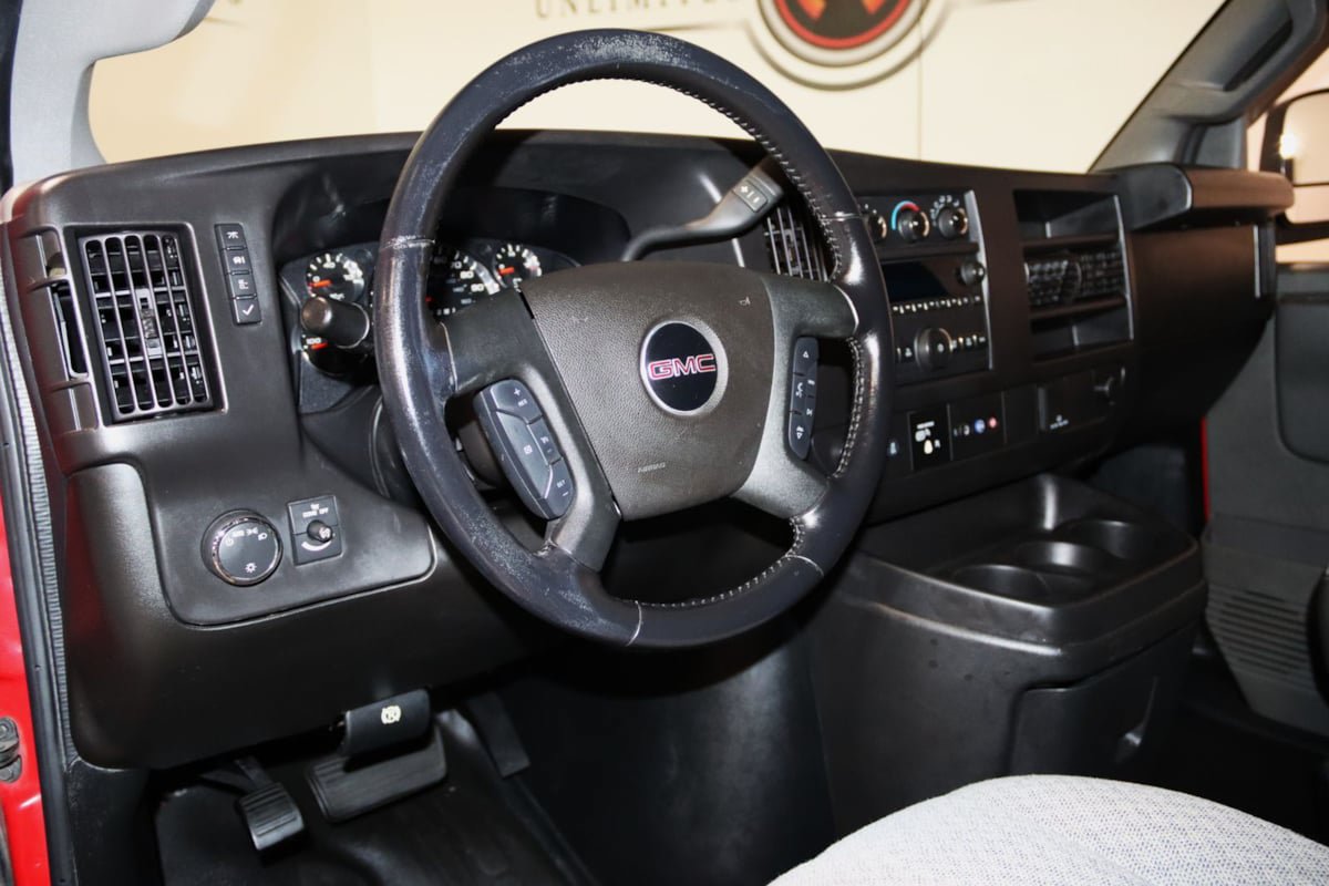 Used 2023 GMC Savana 3500 Extended w/ Driver Convenience Package RWD image 33