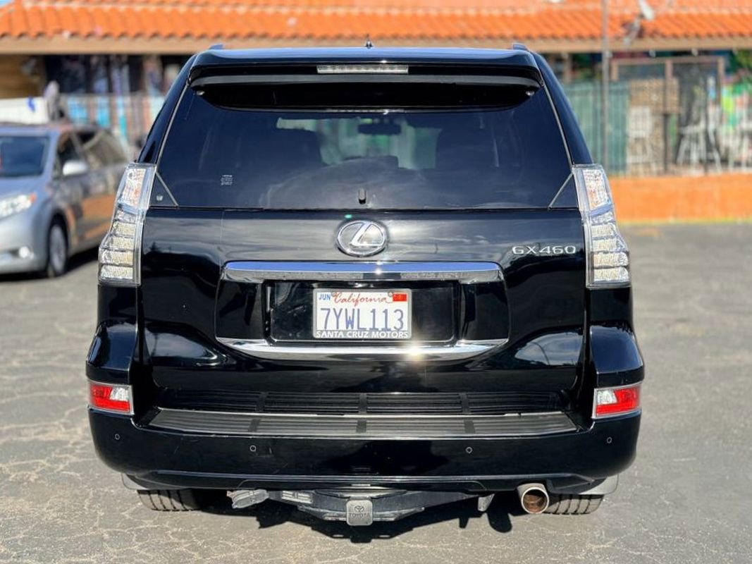 Used 2017 Lexus GX 460 image 5