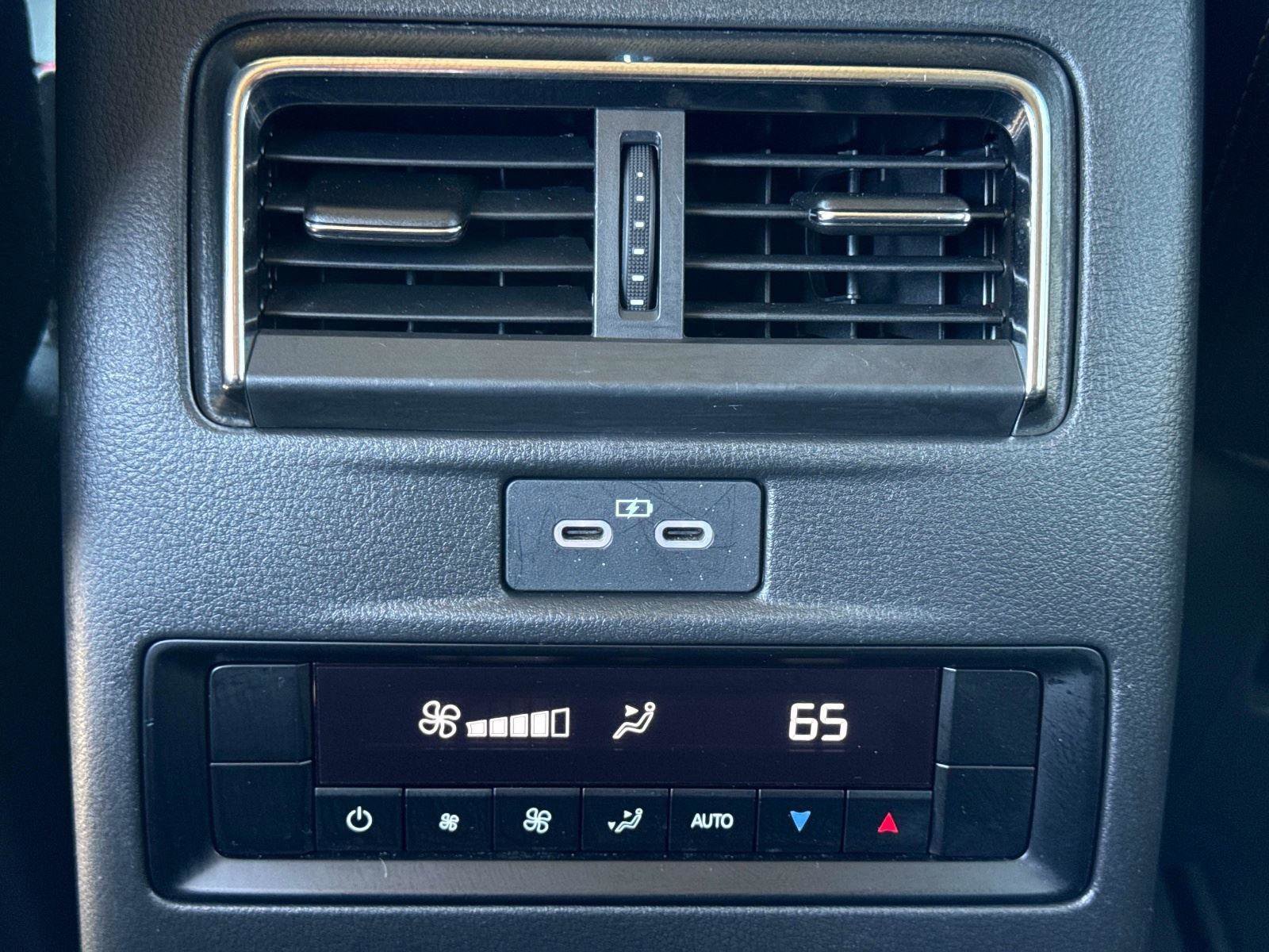 Certified 2025 MAZDA CX-90 3.3 Turbo w/ Preferred Package image 18