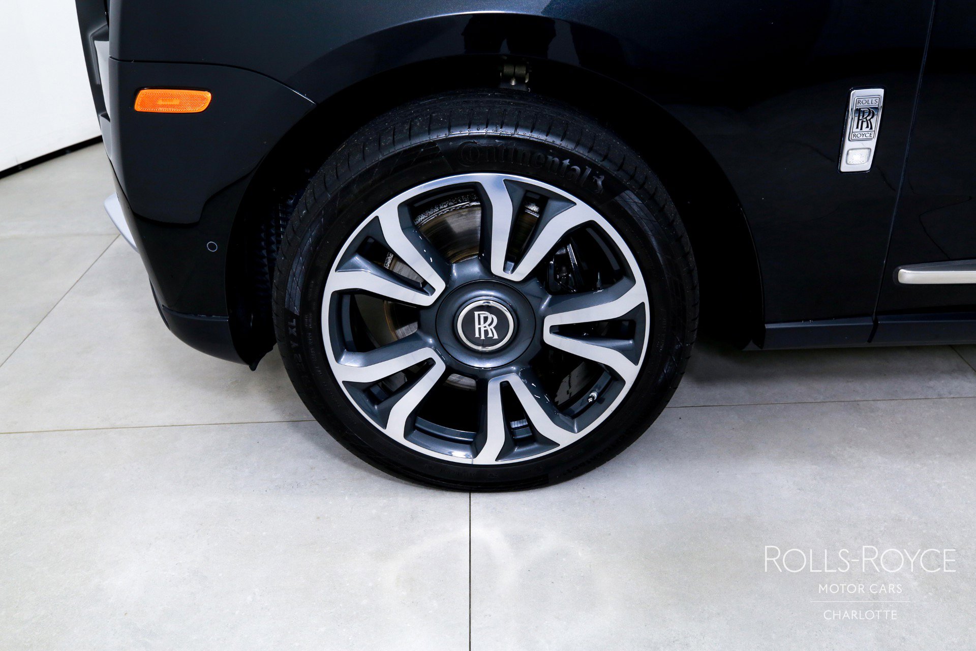 Used 2022 Rolls-Royce Cullinan image 38