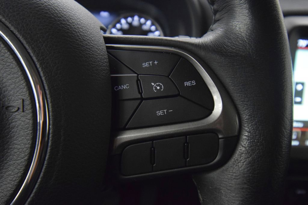 Used 2022 Jeep Renegade Latitude w/ Convenience Group AWD/4WD image 35