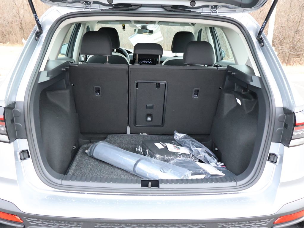 New 2026 Volkswagen Taos S image 18