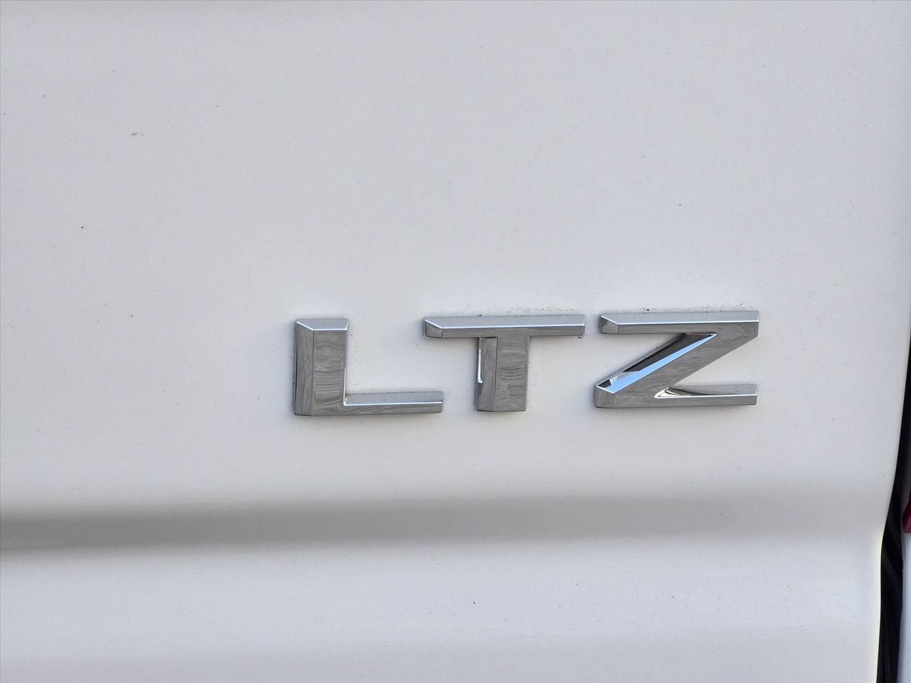 Used 2022 Chevrolet Silverado 1500 LTZ w/ LTZ Premium Package AWD/4WD image 12