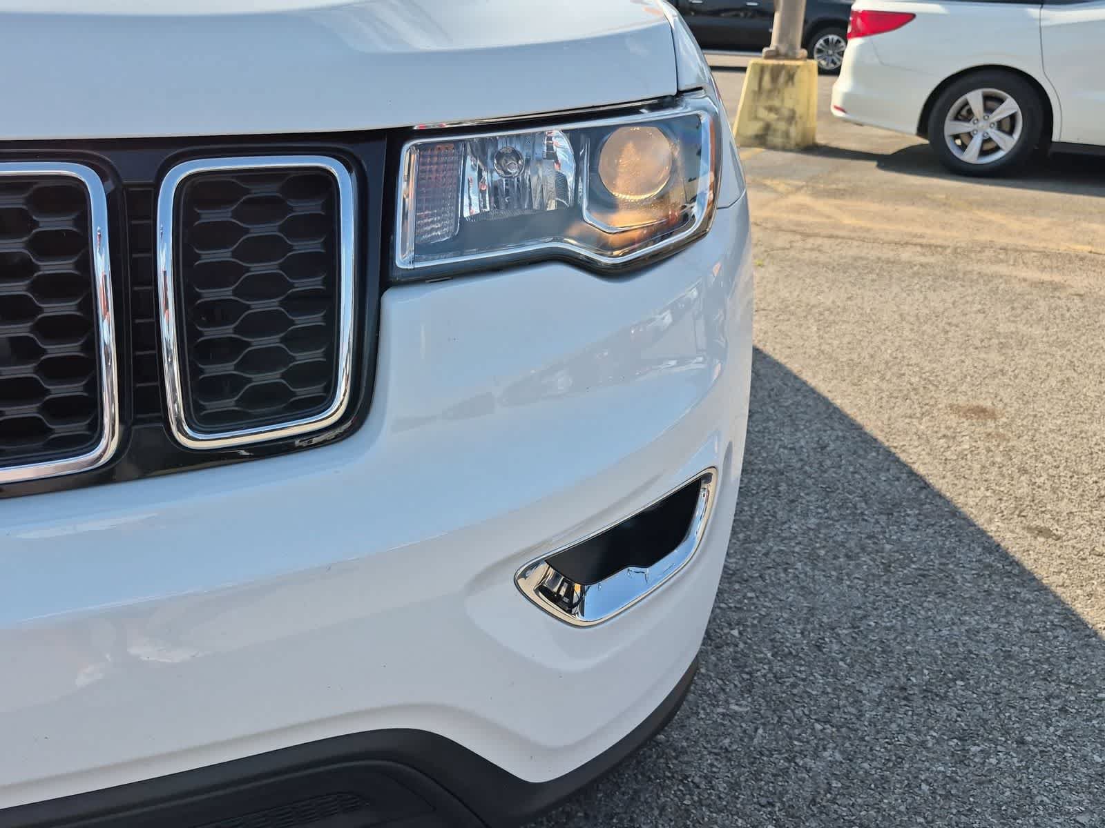 Used 2020 Jeep Grand Cherokee Laredo w/ Laredo X Package RWD image 10