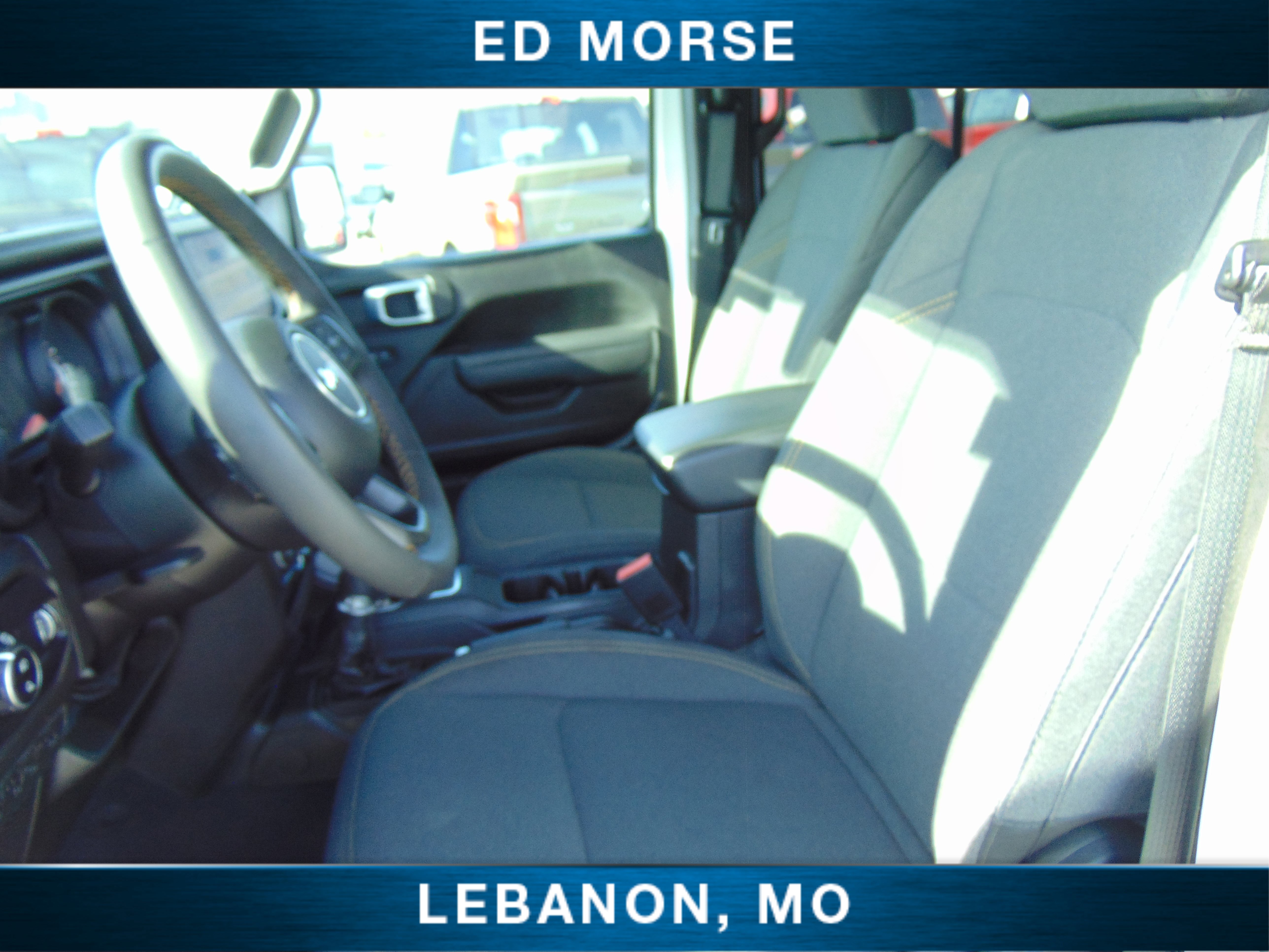 Used 2025 Jeep Gladiator Sport image 11