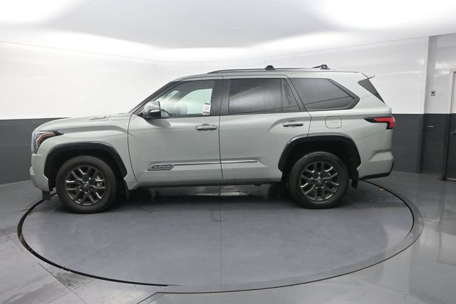 Used 2026 Toyota Sequoia Platinum AWD/4WD image 4